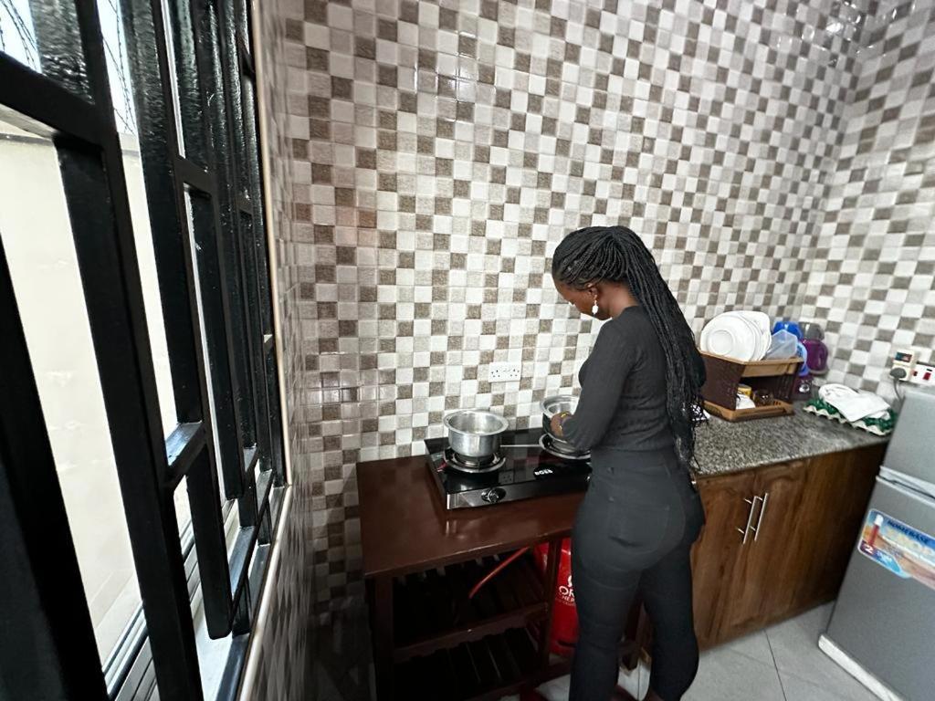 Revada Lodge Airport Dar es Salaam Esterno foto